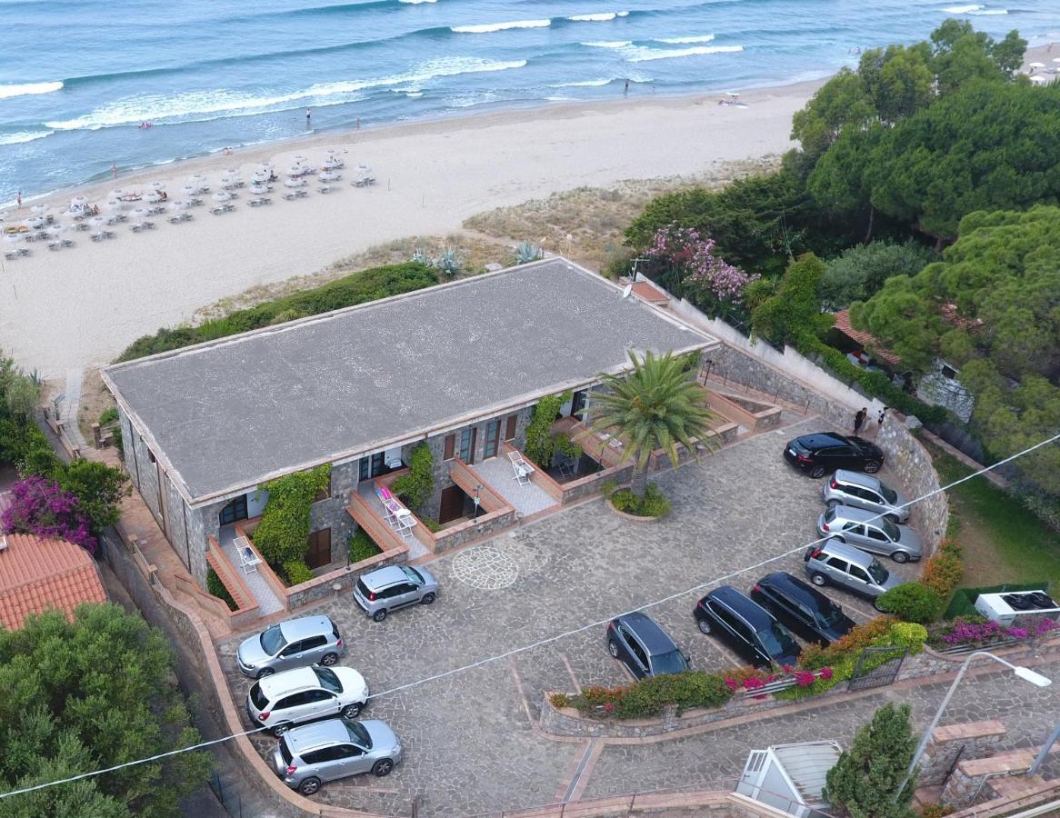 פישוטה Residence Le Palme - Appartamenti Sul Mare - Spiaggia Tra Palinuro E Caprioli מראה חיצוני תמונה