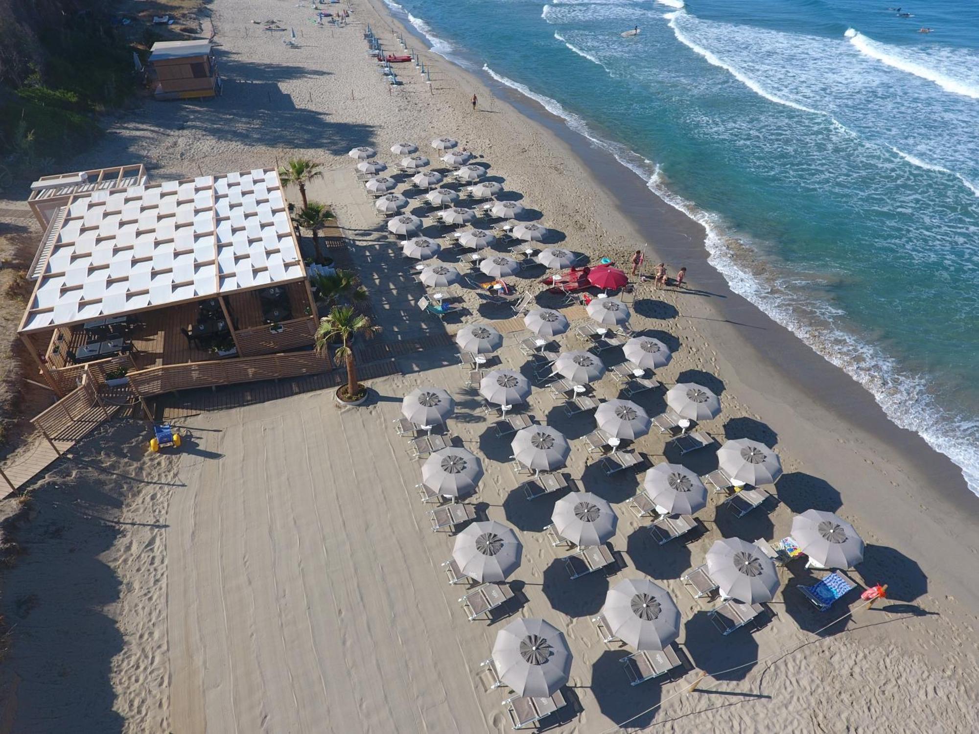 פישוטה Residence Le Palme - Appartamenti Sul Mare - Spiaggia Tra Palinuro E Caprioli מראה חיצוני תמונה